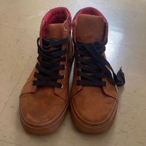 Boys old navy suede boots size 5